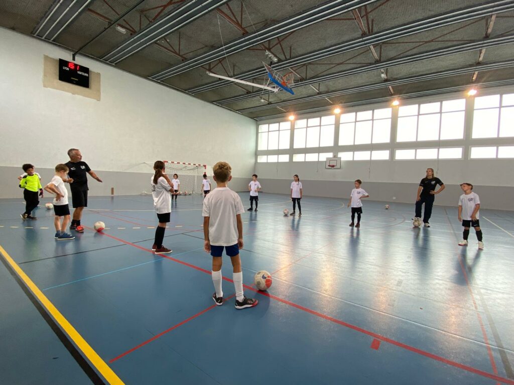 Rentrée du Futsal 491824042 1248037637327861 3066595590858322822 n